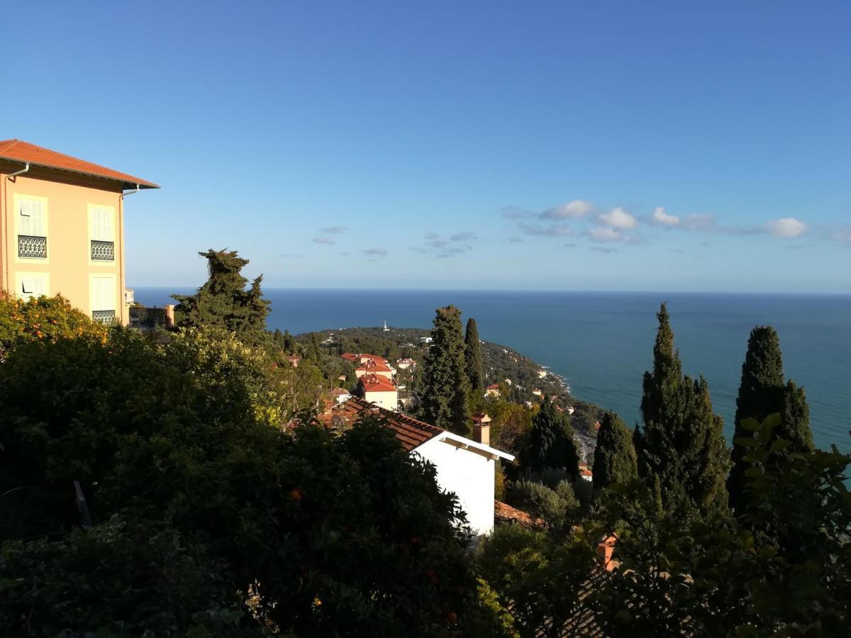 Monaco'S Cottage & Spa โรกบรูน-กัป-มาร์แต็ง ภายนอก รูปภาพ