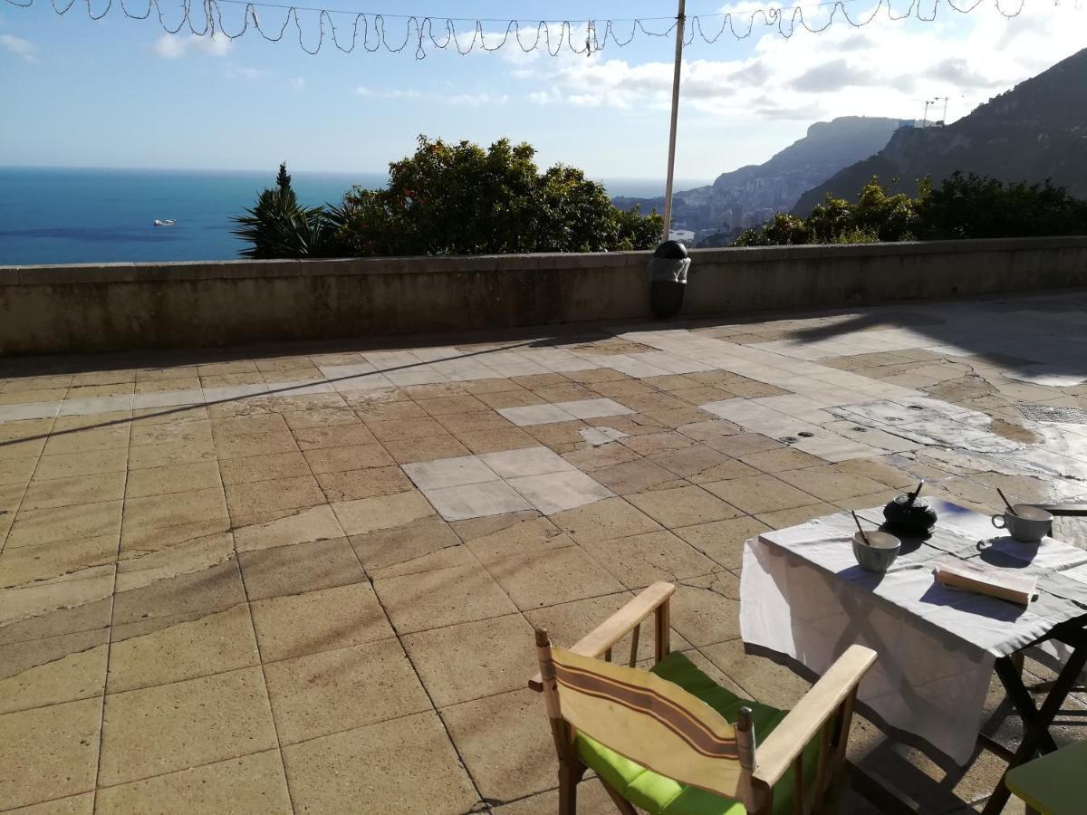 Monaco'S Cottage & Spa โรกบรูน-กัป-มาร์แต็ง ภายนอก รูปภาพ