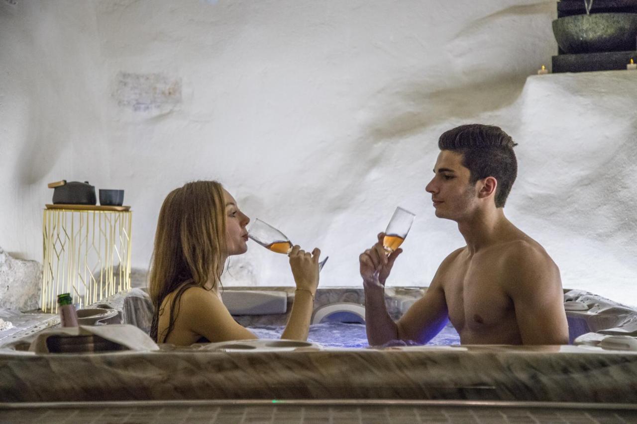 Monaco'S Cottage & Spa โรกบรูน-กัป-มาร์แต็ง ภายนอก รูปภาพ